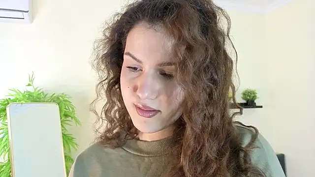 Snapshot of Lili_Torin chatting on February 13, 1:29 pm Lili Torin online show from February 13, 1:29 pm