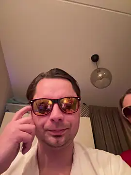 Snapshot of hottogetherNL chatting on February 14, 9:44 pm hottogetherNL online show from February 14, 9:44 pm