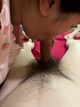 Snapshot of holl110 chatting on February 26, 3:22 pm holl110 online show from February 26, 3:22 pm