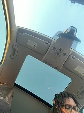 Snapshot of makemestayhard chatting on February 8, 2:31 pm makemestayhard online show from February 8, 2:31 pm