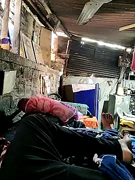 Snapshot of crazyxy12 chatting on March 27, 6:52 am crazyxy12 online show from March 27, 6:52 am