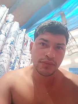 Snapshot of elvergon23139 chatting on February 1, 1:53 pm elvergon23139 online show from February 1, 1:53 pm