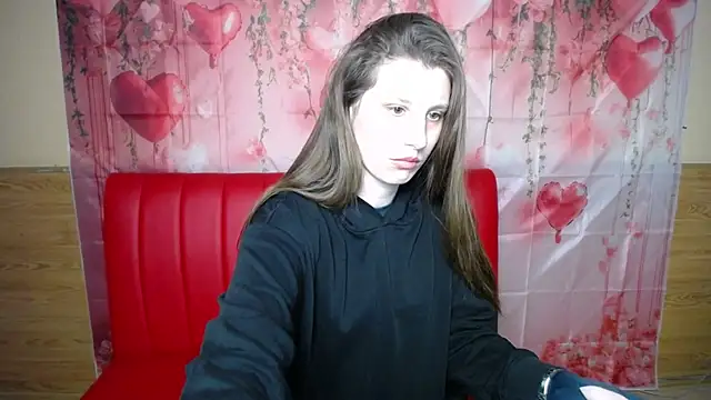 Snapshot of LilianaShine chatting on February 4, 12:11 pm LilianaShine online show from February 4, 12:11 pm