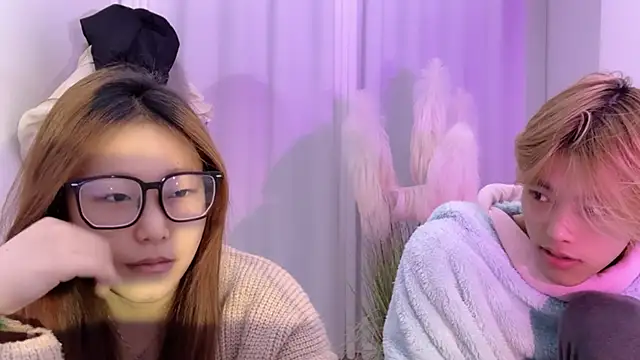 SM JIAJIA ZL online show from March 8, 5:39 pm