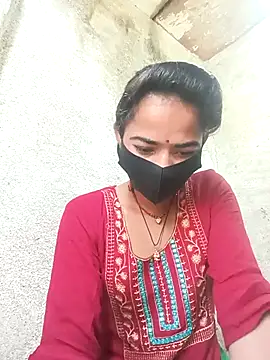 Sunali Bendre online show from March 2, 8:54 am