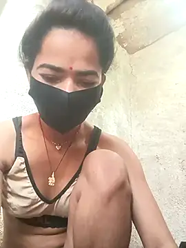 Sunali Bendre online show from March 8, 2:04 am