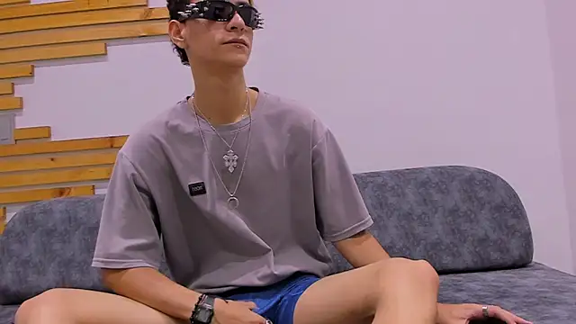 tiian  online show from February 28, 7:15 pm