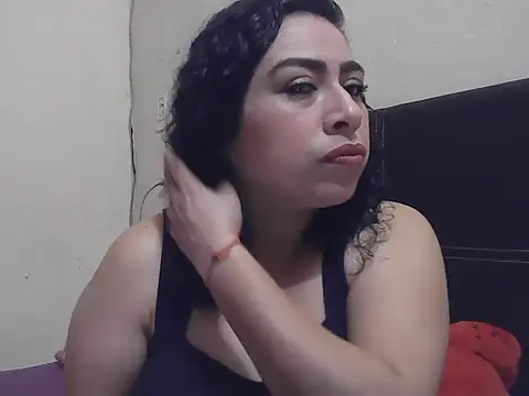 Snapshot of DalilahMx chatting on February 25, 2:48 pm DalilahMx online show from February 25, 2:48 pm