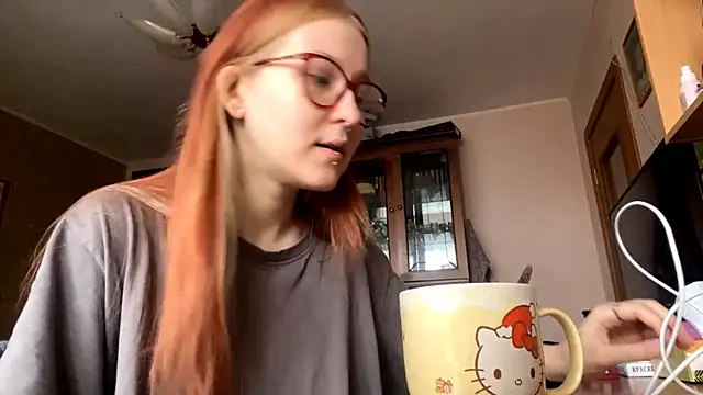 Snapshot of LaureenVielma chatting on February 10, 7:12 am LaureenVielma online show from February 10, 7:12 am