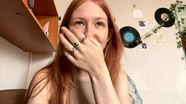 Snapshot of LaureenVielma chatting on February 24, 8:23 am LaureenVielma online show from February 24, 8:23 am