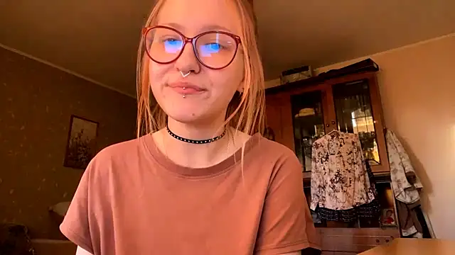 LaureenVielma online show from April 1, 1:41 pm