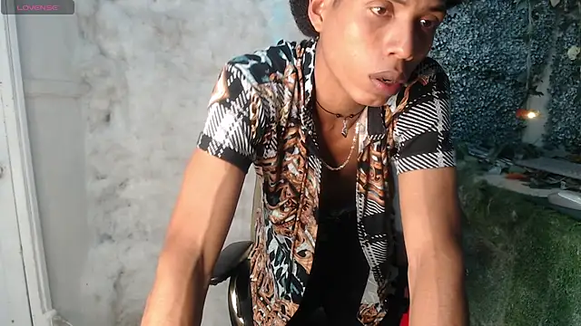 Walkers05 online show from March 22, 6:33 pm