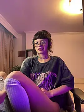 Snapshot of Miamhua-Cat- chatting on February 12, 6:30 am Miamhua-Cat- online show from February 12, 6:30 am