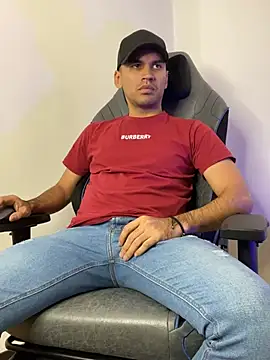 HAMILTONG12 online show from February 17, 10:49 pm