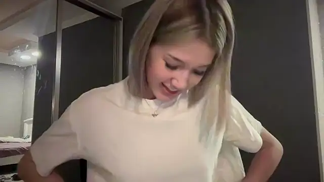 lilXdomiii online show from February 15, 8:49 pm