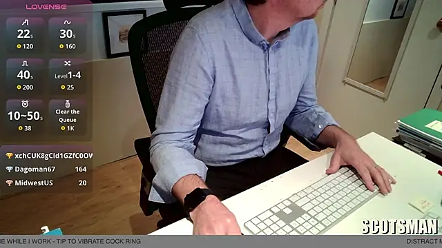 Snapshot of Scotsmanx chatting on April 22, 2:07 pm Scotsmanx online show from April 22, 2:07 pm