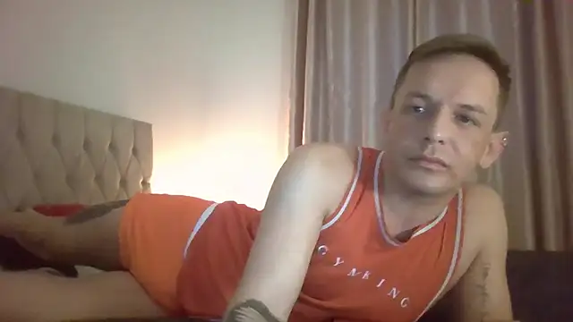 Snapshot of verscub6969 chatting on March 2, 6:15 pm verscub6969 online show from March 2, 6:15 pm