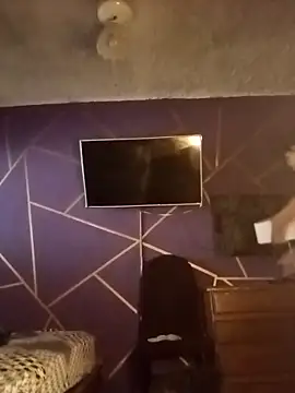 honeymannn online show from February 4, 8:14 pm