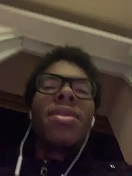 ELPikaPreta online show from February 18, 11:55 pm