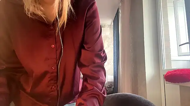 LadyFoxLove online show from February 20, 11:43 am