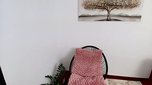 Snapshot of MissyScarlet chatting on February 20, 5:15 am MissyScarlet online show from February 20, 5:15 am