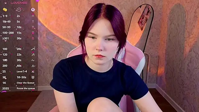 Julia Anis online show from April 11, 1:10 am