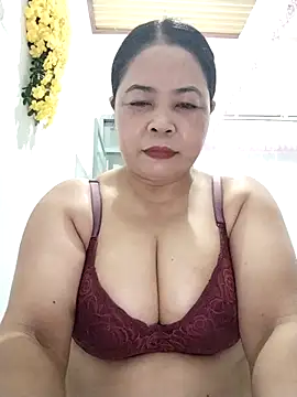 Baby-bigtits2026 online show from February 28, 12:39 pm