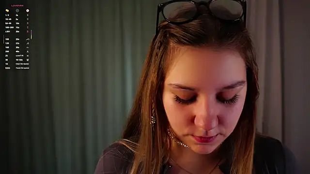 ShantellAngulo online show from April 13, 1:44 am