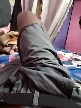 tamilpaiyan989 online show from April 6, 7:15 pm