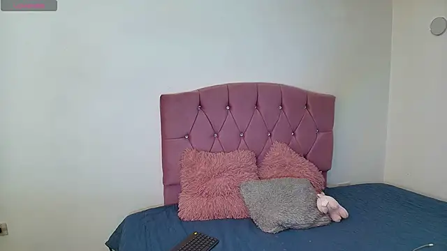 Kalyra 17 online show from March 31, 12:05 pm