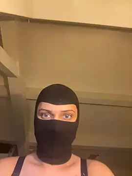 Snapshot of HelinHot chatting on February 22, 9:02 pm HelinHot online show from February 22, 9:02 pm