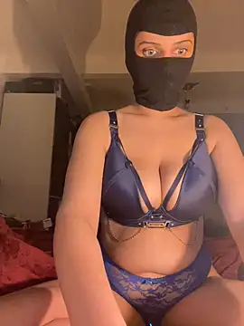 Snapshot of HelinHot chatting on February 24, 9:13 pm HelinHot online show from February 24, 9:13 pm