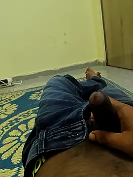 Snapshot of Romantic_boy143 chatting on July 9, 7:51 pm Romantic boy143 online show from July 9, 7:51 pm