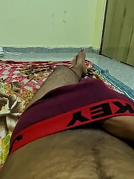 Snapshot of Romantic_boy143 chatting on July 24, 9:13 pm Romantic boy143 online show from July 24, 9:13 pm