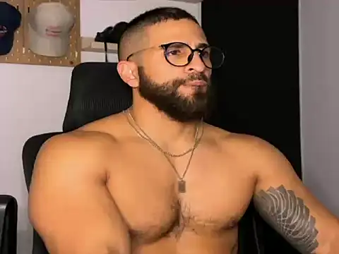 Snapshot of SamDornan51 chatting on February 7, 12:58 am SamDornan51 online show from February 7, 12:58 am