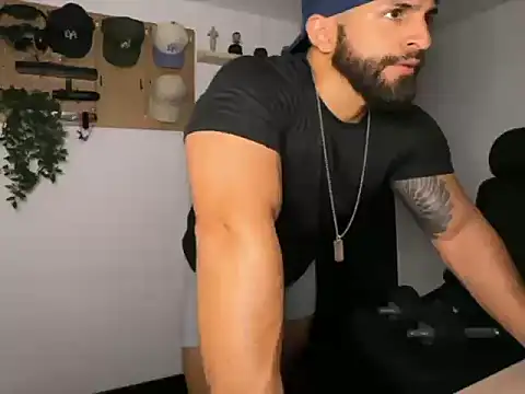 Snapshot of SamDornan51 chatting on February 8, 11:08 pm SamDornan51 online show from February 8, 11:08 pm