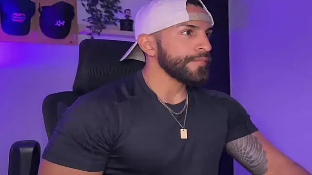 SamDornan51 online show from March 18, 4:15 am