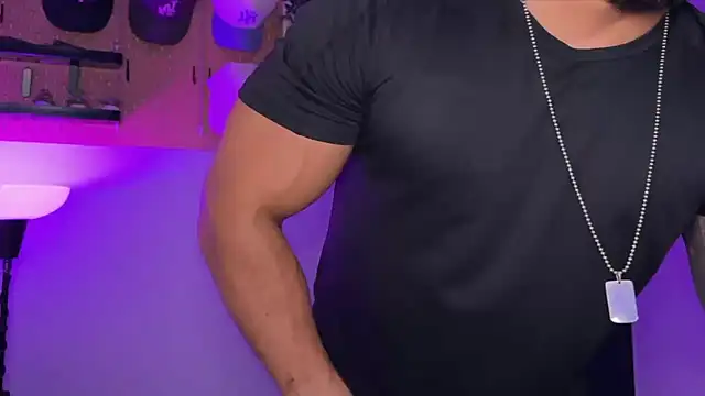 SamDornan51 online show from March 31, 1:07 am