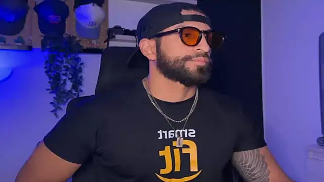 SamDornan51 online show from June 23, 3:48 am