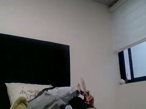 Ambar Cortes online show from February 18, 10:39 pm