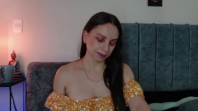 NatalyGuzman26 online show from March 25, 12:27 am