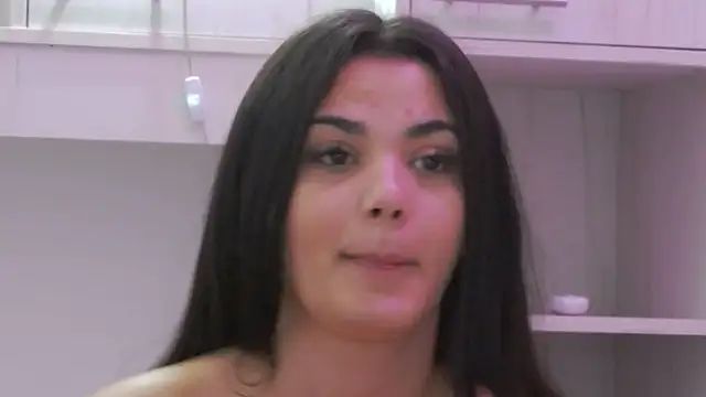 Snapshot of MayaMadison chatting on February 13, 12:17 am MayaMadison online show from February 13, 12:17 am