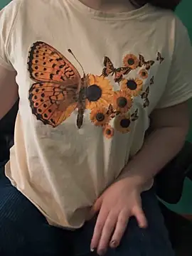 Snapshot of sweetandspicy2026 chatting on February 5, 2:22 pm sweetandspicy2026 online show from February 5, 2:22 pm