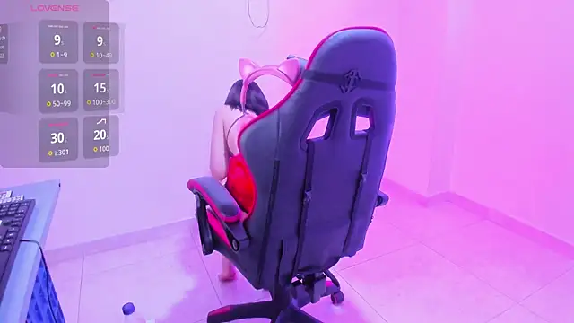 Snapshot of lunakill chatting on February 27, 7:36 pm lunakill online show from February 27, 7:36 pm