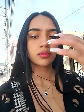 cynliu online show from May 6, 7:30 pm