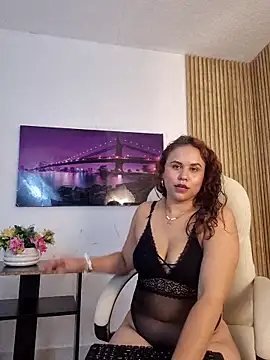 alennax online show from April 10, 12:32 pm