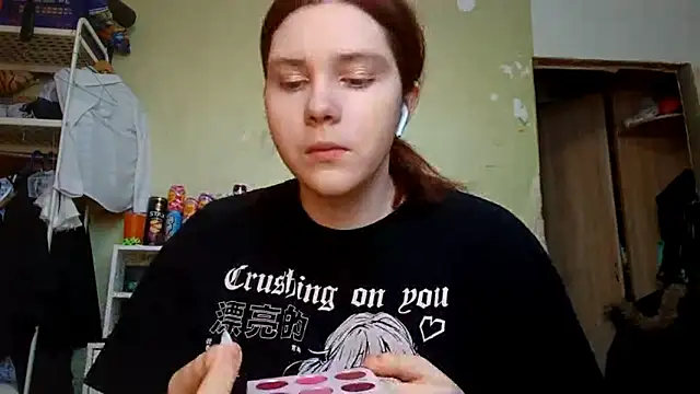 Snapshot of VannessaDillenbeck chatting on February 14, 9:39 am VannessaDillenbeck online show from February 14, 9:39 am