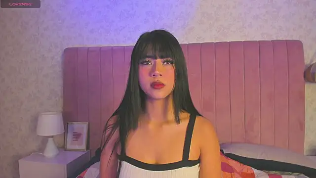 Snapshot of Katiawilson chatting on February 18, 1:18 pm Katiawilson online show from February 18, 1:18 pm