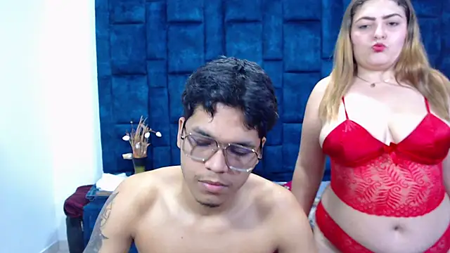 Snapshot of Hilary_David chatting on February 3, 12:32 pm Hilary David online show from February 3, 12:32 pm