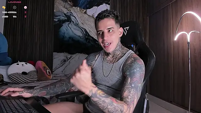 trisstann  online show from March 17, 4:43 pm